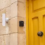 Spacious Townhouse With A Terrace Overlooking Valletta's Grand Harbor Senglea