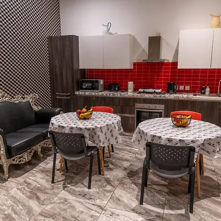 Spacious Townhouse With A Terrace Overlooking Valletta's Grand Harbor 度假居 森格莱阿