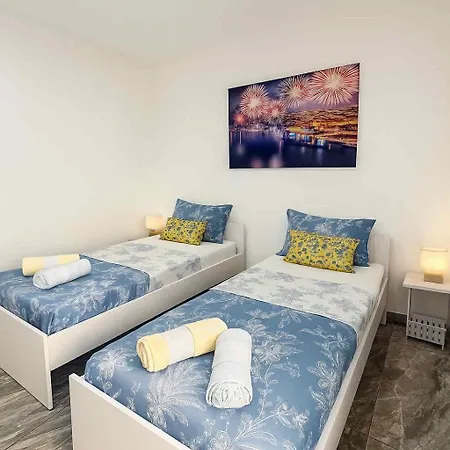度假居 Spacious Townhouse With A Terrace Overlooking Valletta's Grand Harbor *