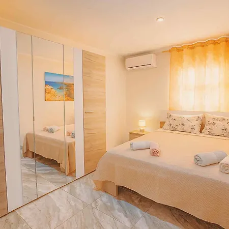 Spacious Townhouse With A Terrace Overlooking Valletta's Grand Harbor 度假居 森格莱阿