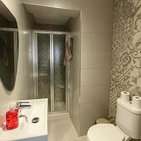 Spacious Townhouse With A Terrace Overlooking Valletta's Grand Harbor *