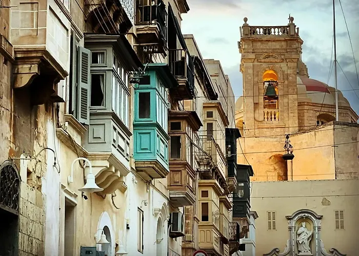 Spacious Townhouse With A Terrace Overlooking Valletta's Grand Harbor Сasa de vacaciones