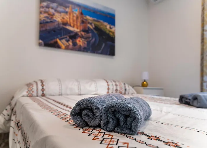 Сasa de vacaciones Spacious Townhouse With A Terrace Overlooking Valletta's Grand Harbor